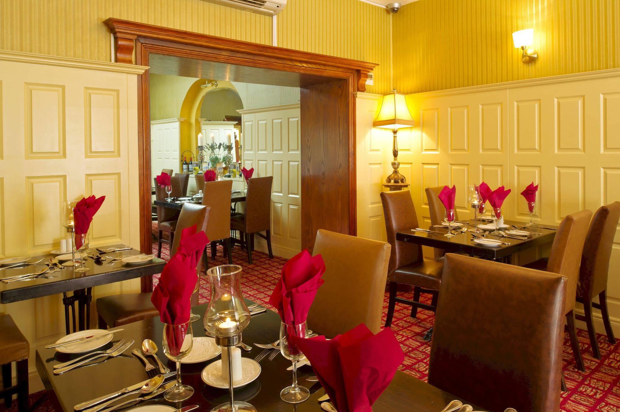Shamrock Inn Hotel ラヒンチ エクステリア 写真